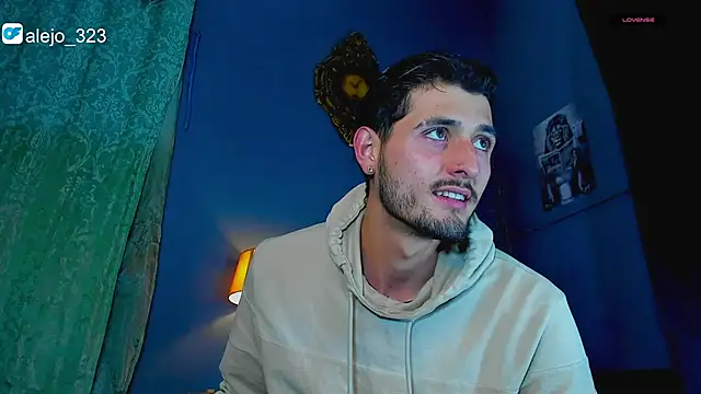 Snapshot of alejo__323__ chatting on February 24, 2026, 2:31 am alejo 323 online show from February 24, 2026, 2:31 am