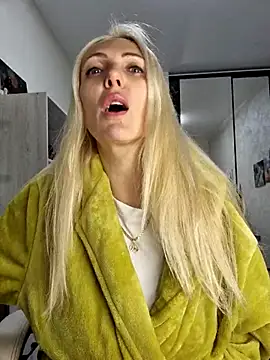 Monna online show from November 7, 2025, 3:01 pm