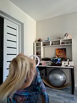 Monna online show from February 3, 2026, 7:35 am