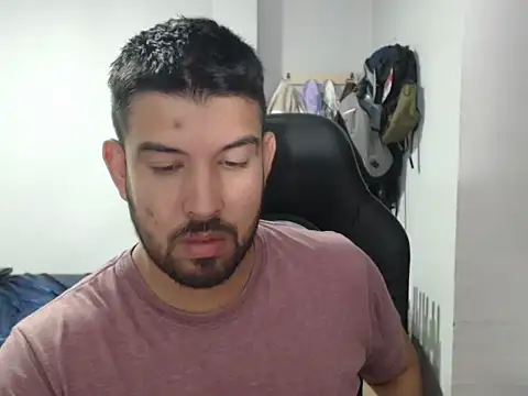 Axel11113 online show from September 24, 2025, 4:16 am