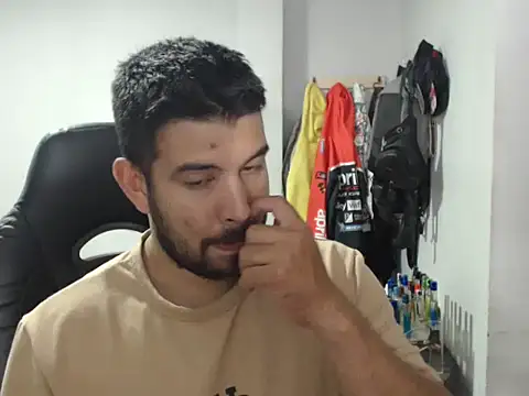 Axel11113 online show from November 24, 2025, 1:49 am