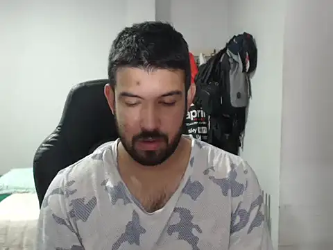 Axel11113 online show from December 1, 2025, 2:05 am