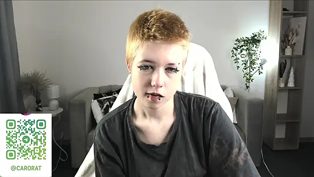 CarolineRichter online show from September 12, 2025, 2:44 am