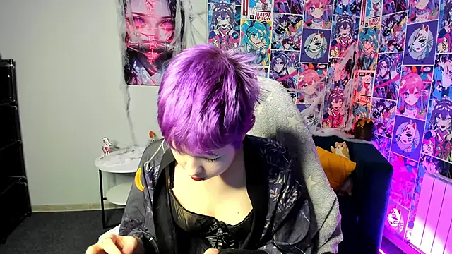 CarolineRichter online show from October 27, 2025, 3:32 am