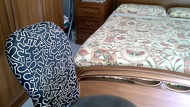 Snapshot of MisterX_99 chatting on October 8, 2025, 11:41 am MisterX 99 online show from October 8, 2025, 11:41 am