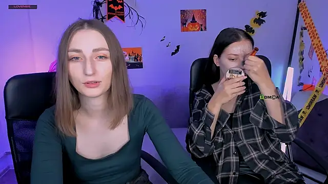 eva smiith  online show from October 21, 2025, 5:52 am