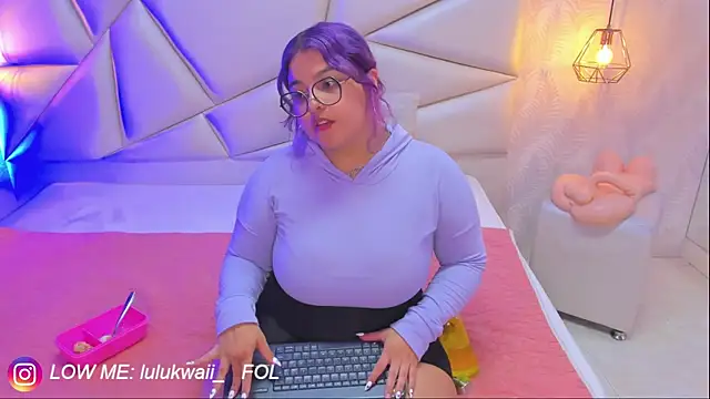 Snapshot of lulukawai16 chatting on September 30, 2025, 7:19 pm lulukawai16 online show from September 30, 2025, 7:19 pm
