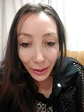 HellaryTourent online show from February 23, 2026, 5:10 pm