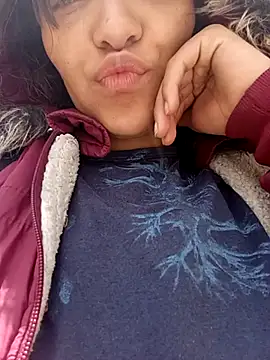 mia blue01 online show from September 25, 2025, 3:38 pm