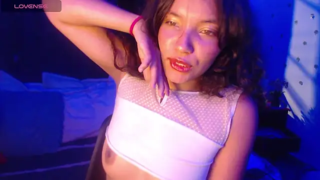 mia blue01 online show from November 4, 2025, 12:54 am