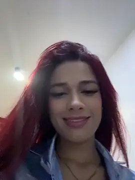 Snapshot of amber_sparkle chatting on May 25, 2026, 1:06 pm amber sparkle online show from May 25, 2026, 1:06 pm