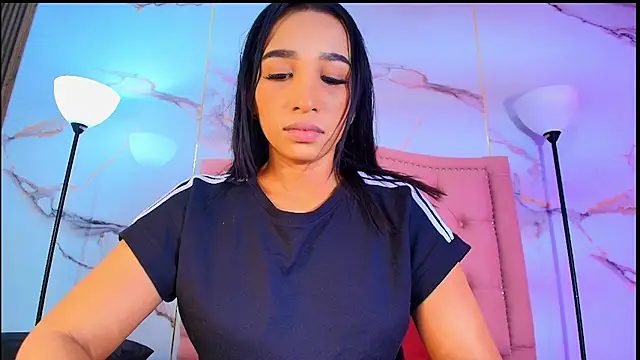AlyaThompson online show from May 13, 2026, 4:10 am