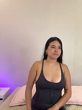 chloekitty69 online show from October 6, 2025, 11:29 am