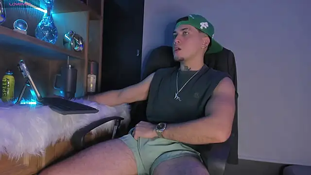 Gael williams1 online show from December 21, 2025, 9:33 pm