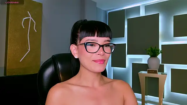 AgathaKondo  online show from January 14, 2026, 7:52 pm