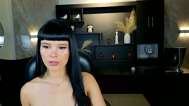 AgathaKondo  online show from April 2, 2026, 8:39 pm