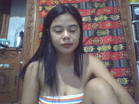 sweet heaven00 online show from March 15, 2026, 10:38 pm