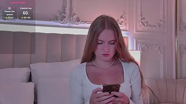 OllieBell online show from September 18, 2025, 3:41 am