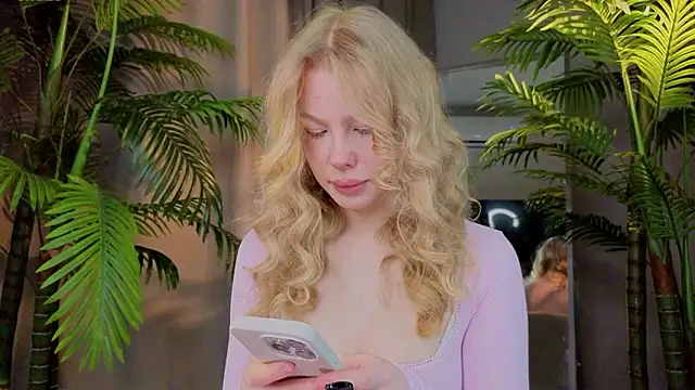 emilyshepar d online show from March 4, 2026, 2:50 am