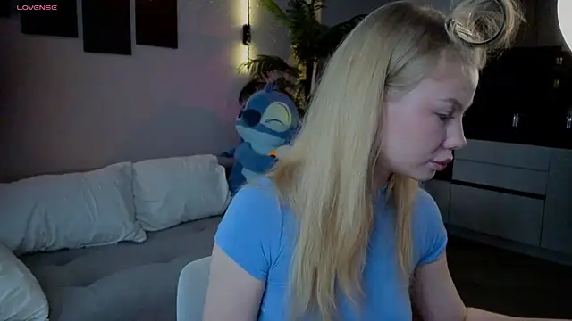 emilyshepar d online show from June 26, 2026, 1:54 am