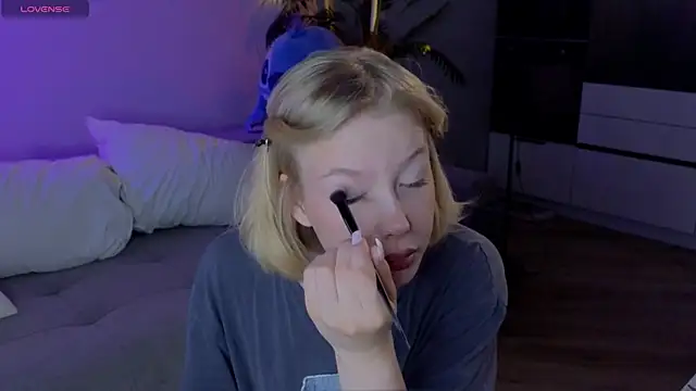 emilyshepar d online show from July 10, 2026, 1:54 am
