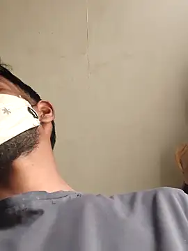 RAYI Queen 4 online show from December 14, 2025, 4:07 am