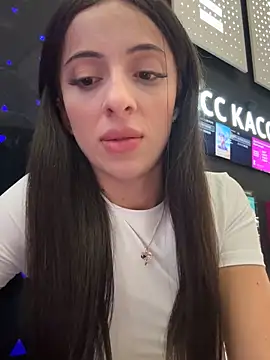 Snapshot of Yesmoree chatting on September 8, 2025, 2:16 pm Yesmoree online show from September 8, 2025, 2:16 pm