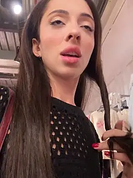 Snapshot of Yesmoree chatting on September 16, 2025, 1:34 pm Yesmoree online show from September 16, 2025, 1:34 pm
