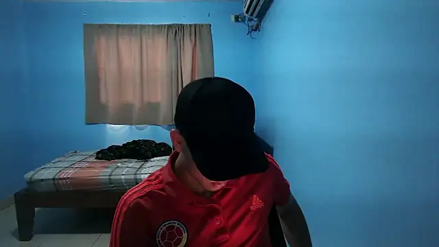 Jaket lovers online show from October 8, 2025, 6:16 pm