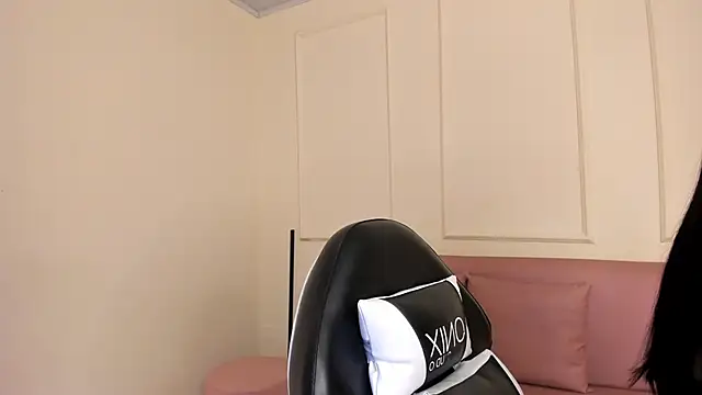 Lilily lv online show from September 20, 2025, 12:17 pm