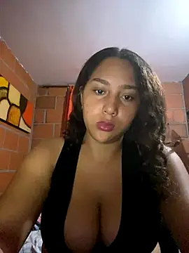 AnaisVelvet11 online show from December 2, 2025, 11:34 pm