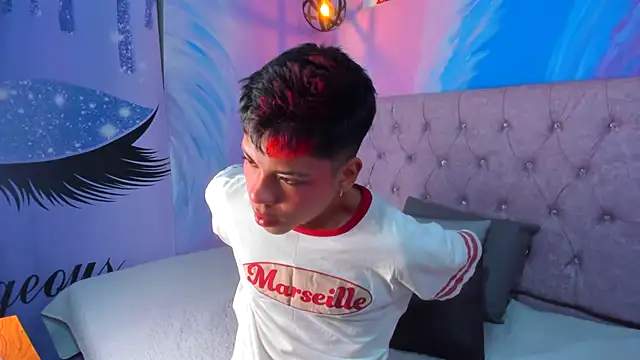 MaxiWildd online show from November 14, 2025, 2:05 pm