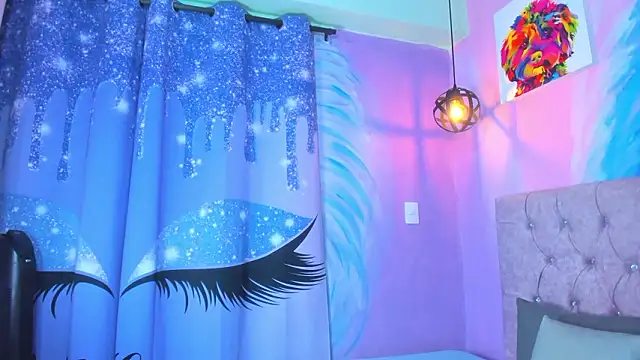 MaxiWildd online show from February 2, 2026, 12:37 pm