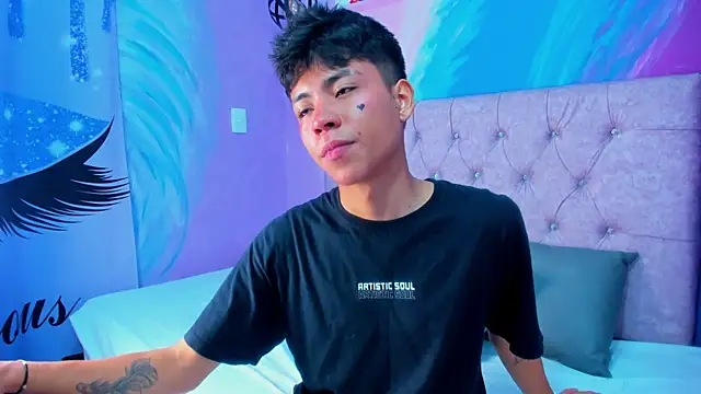 MaxiWildd online show from April 11, 2026, 1:15 pm