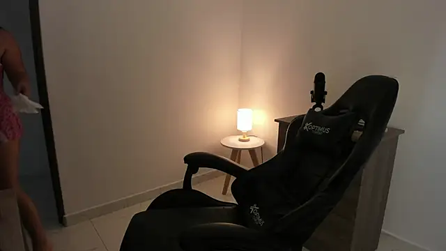 Kyleighc online show from October 28, 2025, 10:34 pm