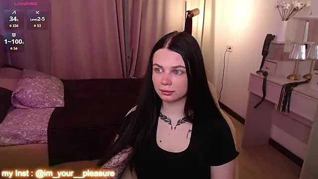 Michela Fruet online show from November 23, 2025, 1:05 am