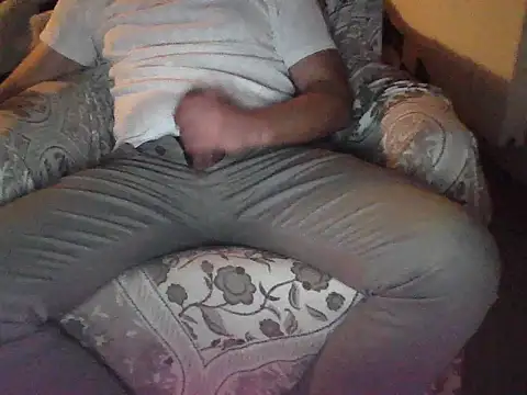 eefeeksr11 online show from December 20, 2025, 5:20 pm