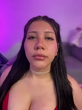 snow doll online show from April 7, 2026, 9:04 pm