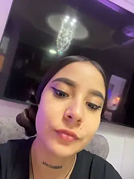 AlliceWinter online show from November 15, 2025, 2:35 pm