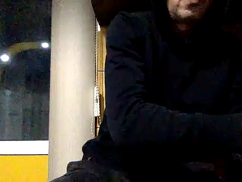 adiluci1 online show from December 21, 2025, 3:24 am