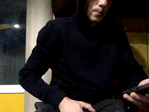 adiluci1 online show from December 21, 2025, 6:04 pm