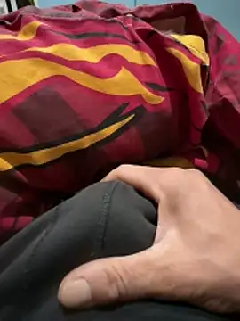 Snapshot of adiluci1 chatting on March 21, 2026, 7:28 pm adiluci1 online show from March 21, 2026, 7:28 pm