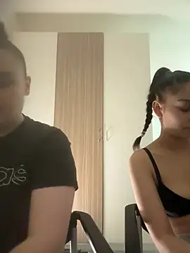 FemmeAffair online show from April 1, 2026, 8:06 pm