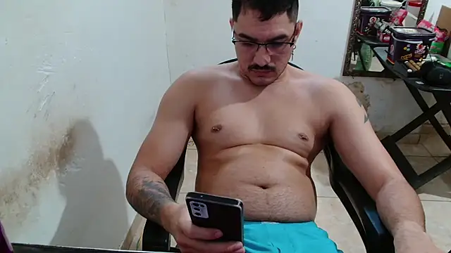 Snapshot of Leonino231 chatting on September 17, 2025, 5:14 pm Leonino231 online show from September 17, 2025, 5:14 pm