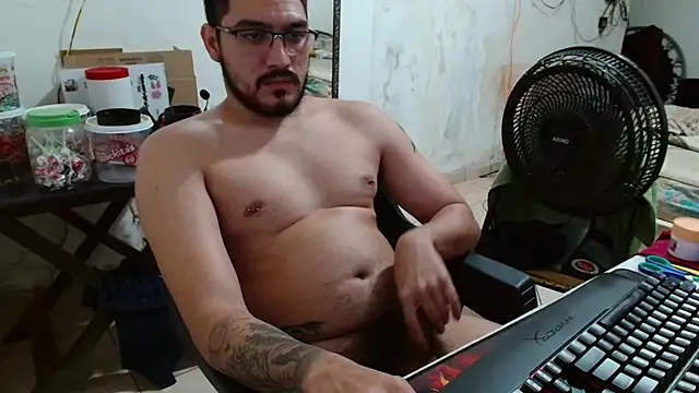 Snapshot of Leonino231 chatting on November 22, 2025, 8:30 pm Leonino231 online show from November 22, 2025, 8:30 pm