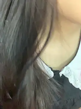 Linhtruong  online show from December 2, 2025, 4:40 am