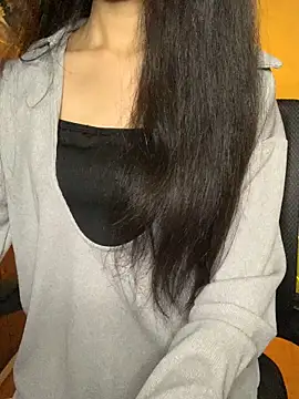 Snapshot of Nhinhi18 chatting on October 7, 2025, 3:42 pm Nhinhi18 online show from October 7, 2025, 3:42 pm