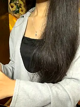 Snapshot of Nhinhi18 chatting on October 25, 2025, 3:07 pm Nhinhi18 online show from October 25, 2025, 3:07 pm