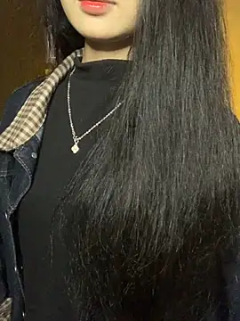 Nhinhi18 online show from January 11, 2026, 4:01 pm