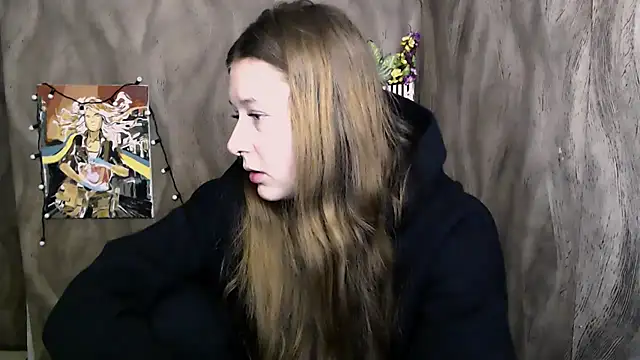 Snapshot of Linda_S_ chatting on September 29, 2025, 10:09 am Linda S online show from September 29, 2025, 10:09 am